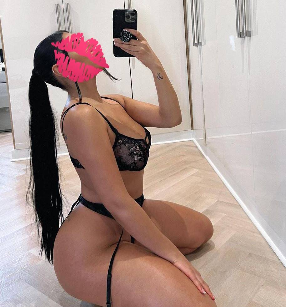Otele Gelen Escort Beyza İle Sınırsız Sıcak Anlar