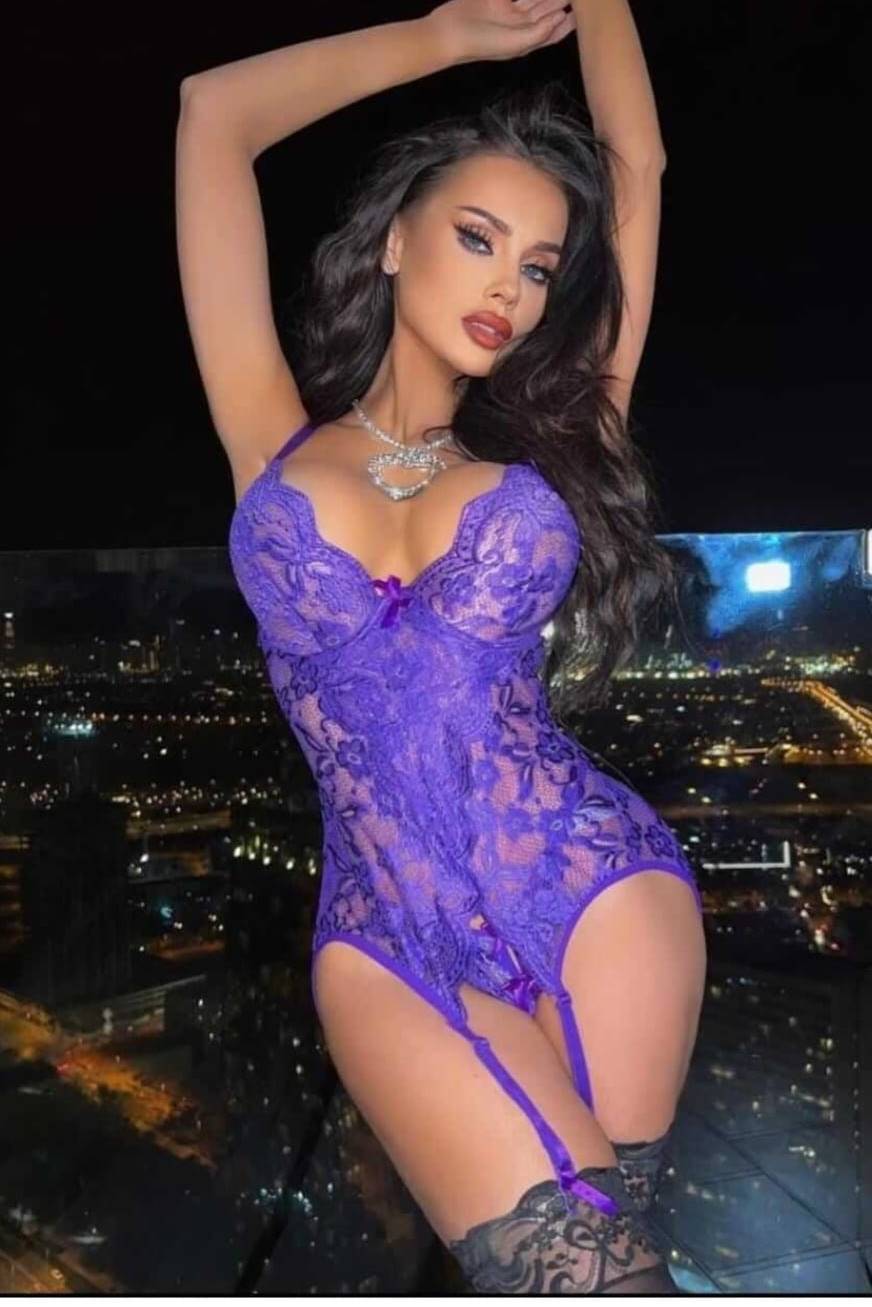 Otele Gelen Escort Funda İle Tutku Dolu Saatler Başlıyor